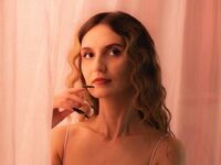 livesex MoonSeraphine