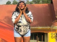 camslut showing tits NemPaka