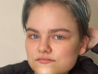 girl cam free NilaPerine