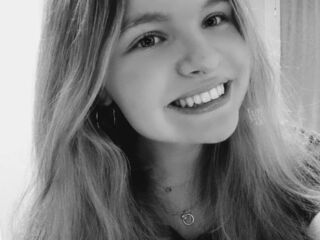 camgirl masturbating with dildo OneidaWinnike