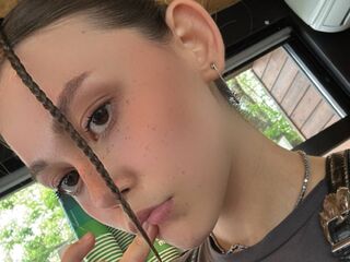 nude webcamgirl photo RebbecaKennemer