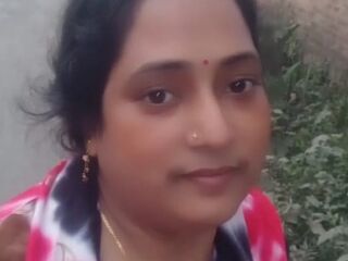 hot girl webcam RiyaSen