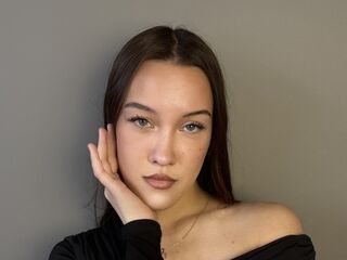 camgirl showing pussy RosannShrier