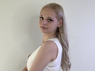 topless camgirl RosarioKerans