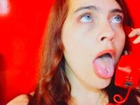 cam girl playing with vibrator SamyShays