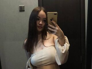 beautiful webcamgirl SantinaHeikes