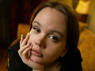 camwhore shaving pussy SarandaRyan