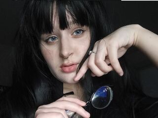 masturbating SonyaDew