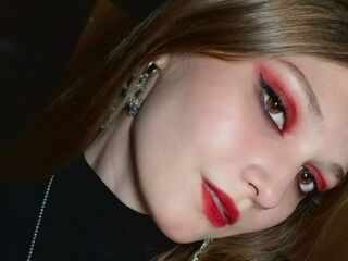 live webcam performer TracieLauseng