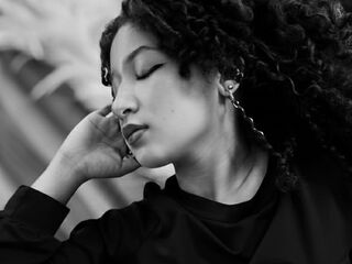 naked camgirl TrixieBarbie