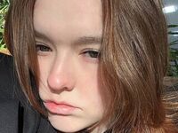 girl fingering shaved pussy TwannaShumate