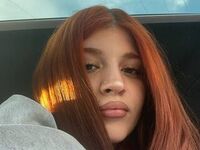 camslut fingering pussy VelmaraJoy