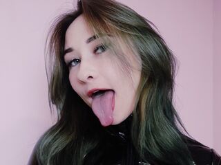 nude webcamgirl pic VikaCheers
