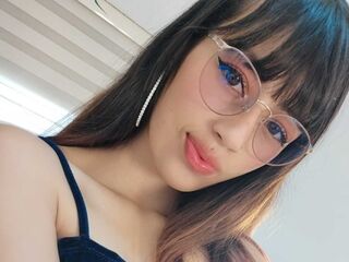 masturbating girl YiyisMarthin