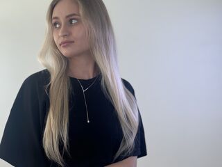 naked webcam girl photo ZoilaCliffe