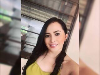 camslut naked mialaurentt